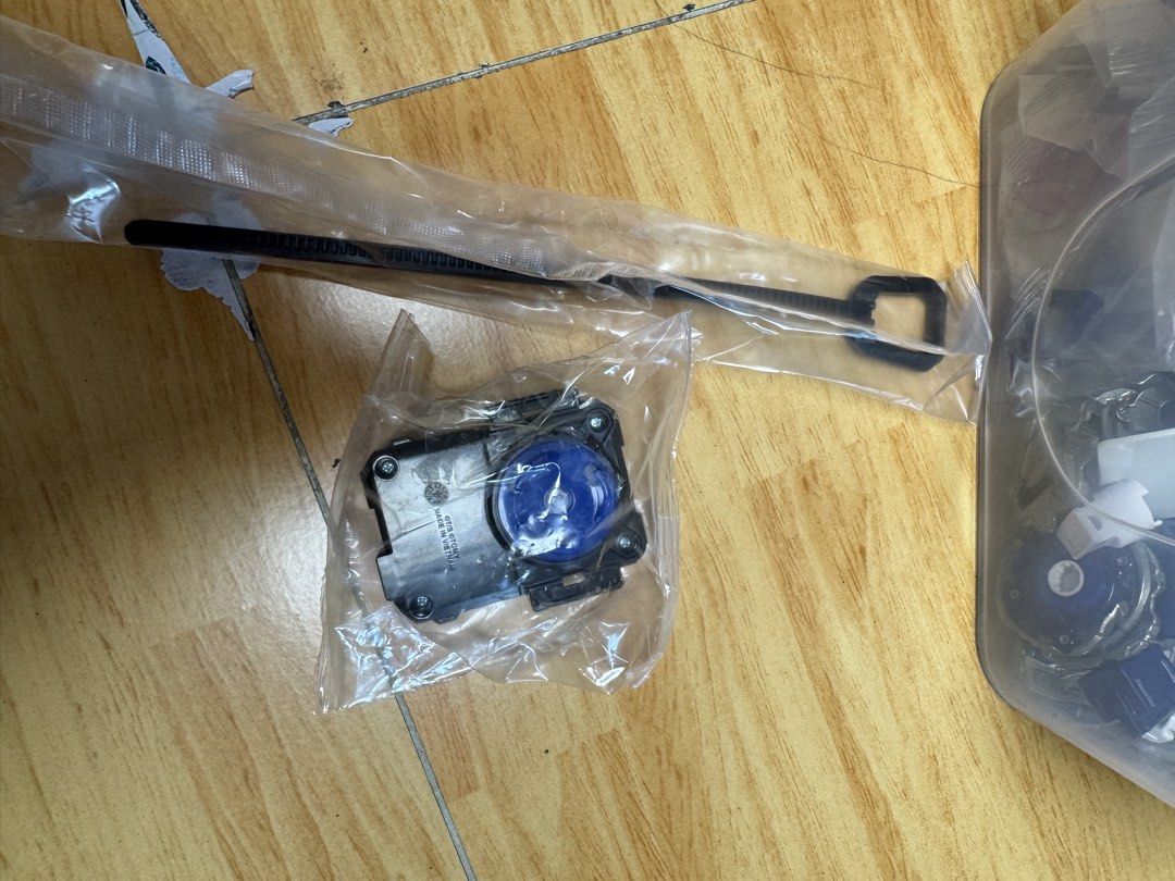 全新Beyblade X 發射器 （分類：動作及對戰玩具）位於 Hong Kong。 由 marmar_bear 提交（商品編號 1451758160，圖片 2）。簡介： 加長發射器 $70 普通發射$ 40 多要可議。