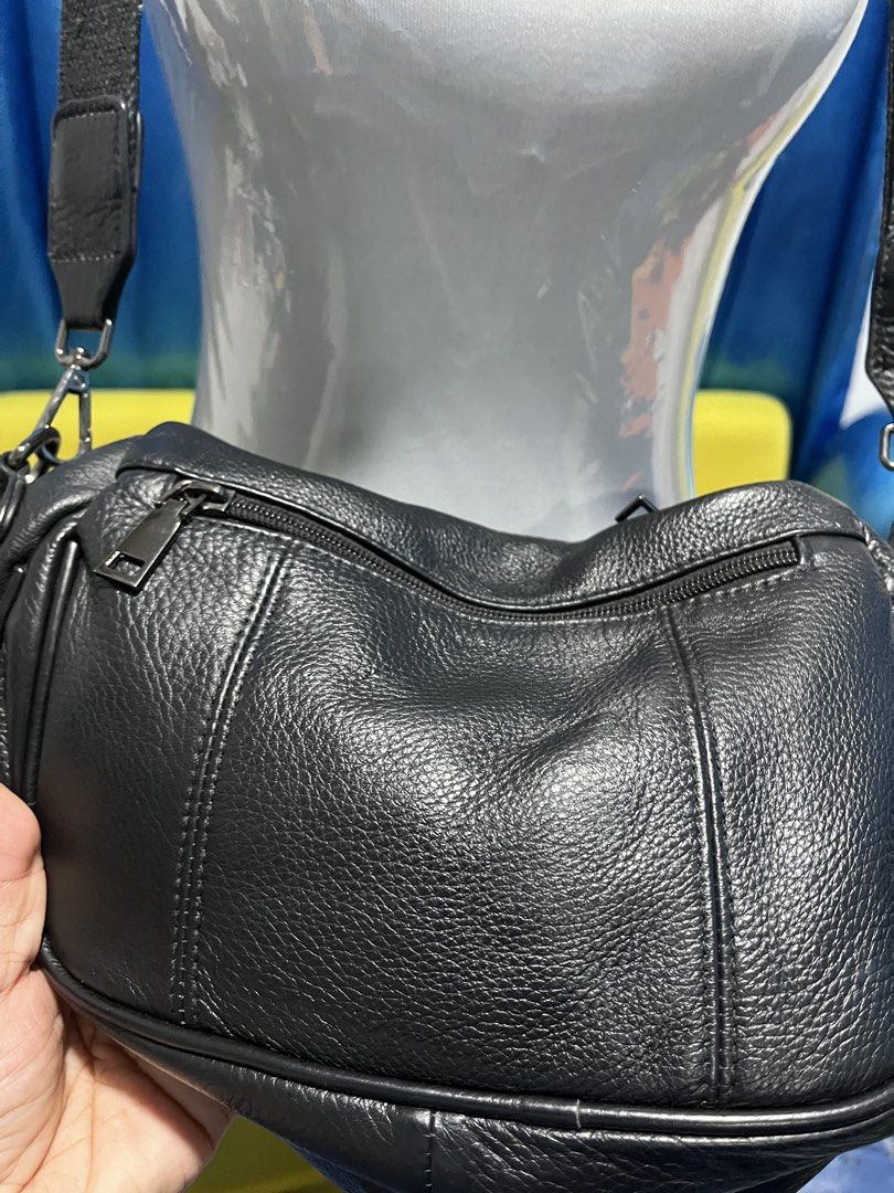 Black Leather bag for Men (Category: Sling Bags) located in Paranaque City. Submitted by lcristobal (Listing ID 1451831339, Image 2). Description: bought in japan .