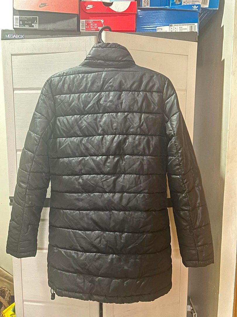 Black Puffer Jacket (Category: Coats, Jackets and Outerwear) located in Quezon City. Submitted by __hal (Listing ID 1451829007, Image 2). Description: - Black puffer jacket - Full zip closure - Two side zip pockets - Size: Medium, fits S-M.