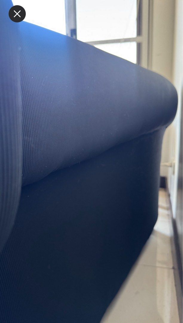 Black Sectional Sofa (Category: Sofas) located in Manila. Submitted by yang8888_ (Listing ID 1451893275, Image 3). Description: .