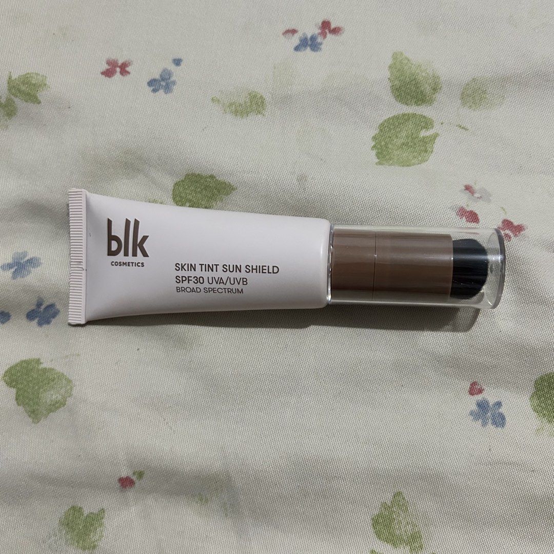 BLK Makeup (Category: Makeup) located in Mambusao. Submitted by ellgrd (Listing ID 1451836920, Image 2). Description: Take all 800 or Skintint 450 Creamy All over paint 200 Airy Matte Tint 200 - Barely used (Still has many content inside, only used for swatching) - Skintint brush never used - RFs: Not my shades.