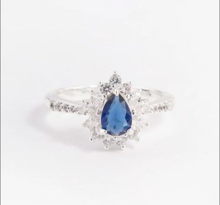 (Category: ) located in . Submitted by chic_runway (Listing ID 1451874327, Image 1). Description: .