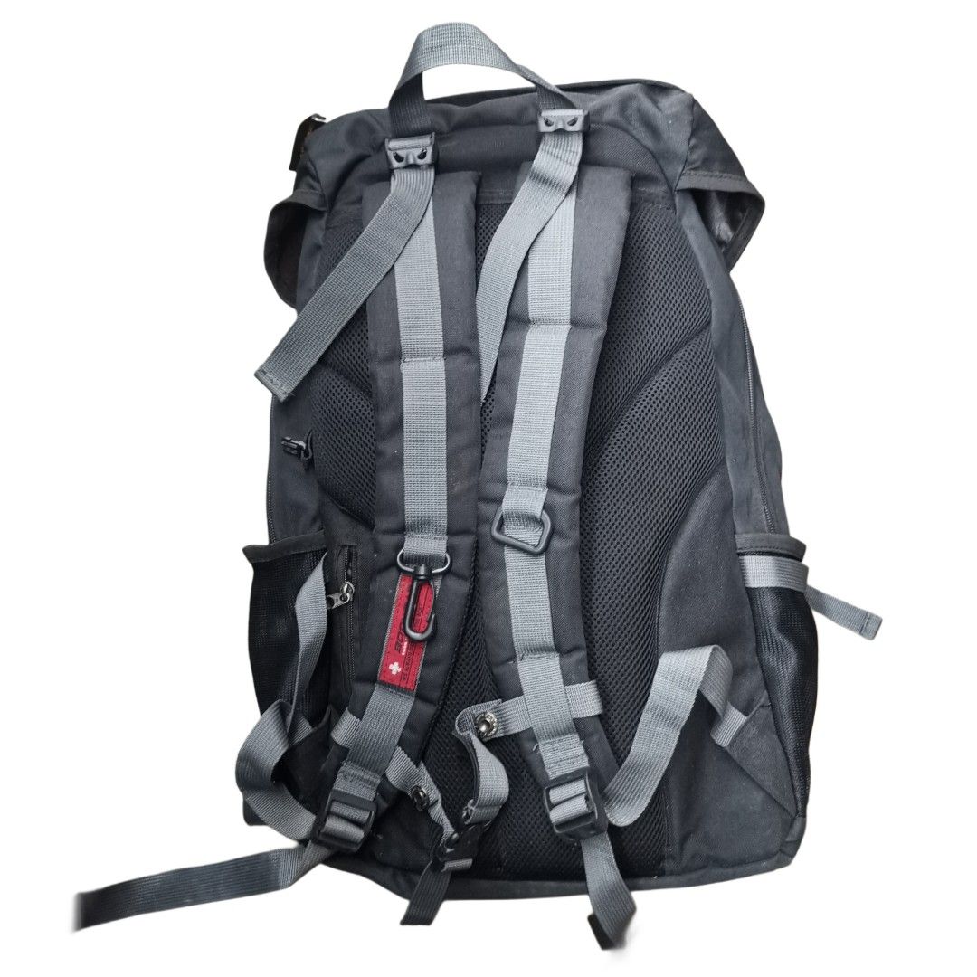 Bodysac Graffiti Utility Backpack (Black, 22L) (Category: Formal Shirts) located in General Mariano Alvarez. Submitted by hundred_lives (Listing ID 1451850083, Image 2). Description: Bodysac Graffiti Utility Backpack (Black, 22L) Good Condition ‼️***Or Best Offer Wins***‼️ ‼️***Split Or As Pack***‼️ ‼️***Negotiable All Items***‼️ Tags: jordan nike puma the north face suicoke running anta day hike night hiking trekking mountaineering camping hikin