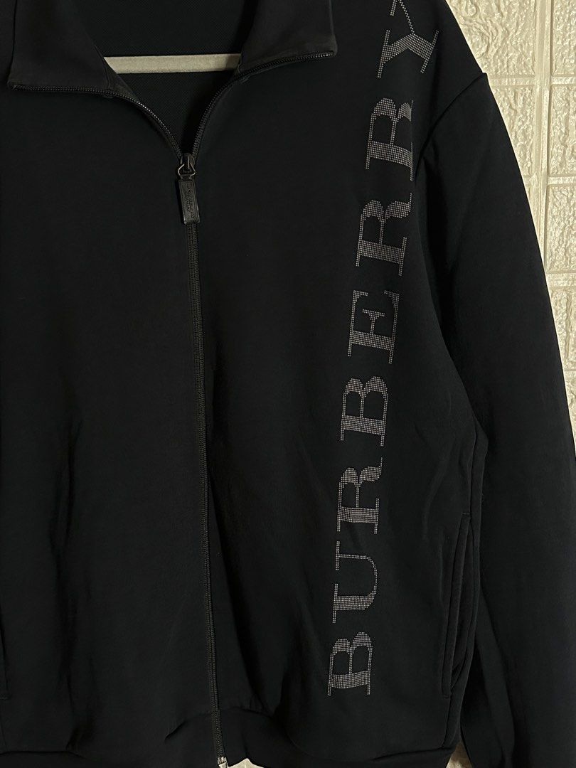 Burberry Sport (Category: Coats, Jackets and Outerwear) located in Manila. Submitted by david_dlr (Listing ID 1451887347, Image 2). Description: Burberry Sport Legit Preloved Large Length 26 Width 24 .