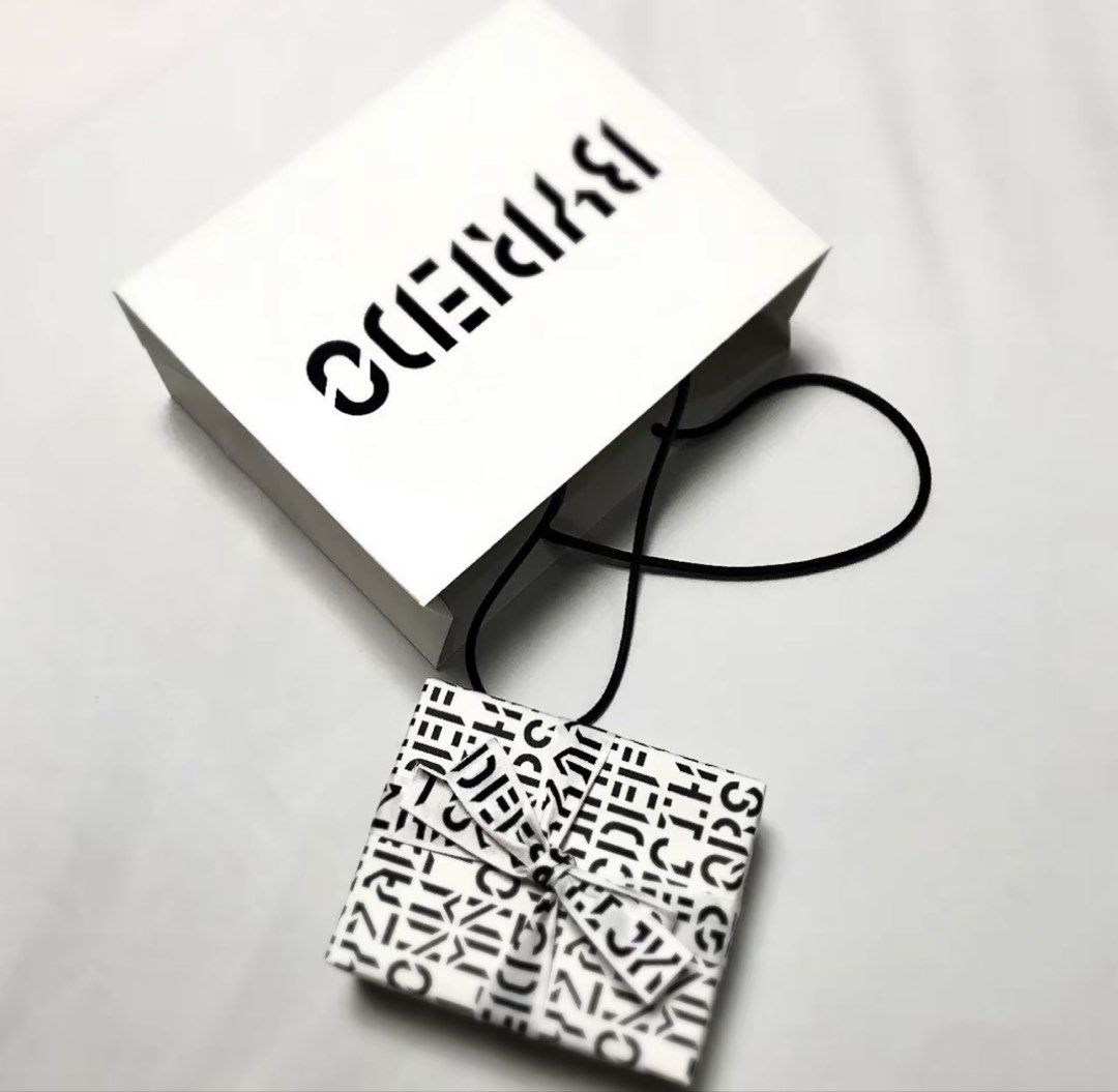 BYREDO Blanche Eau de Parfum 100ml (Category: Fragrance & Deodorants) located in Manila. Submitted by levelup0 (Listing ID 1451881186, Image 3). Description: - Authentic BYREDO Blanche Eau de Parfum - 100ml size - Comes in original box and packaging - Recently purchased - Selling because it's not my scent - Message me if interested.