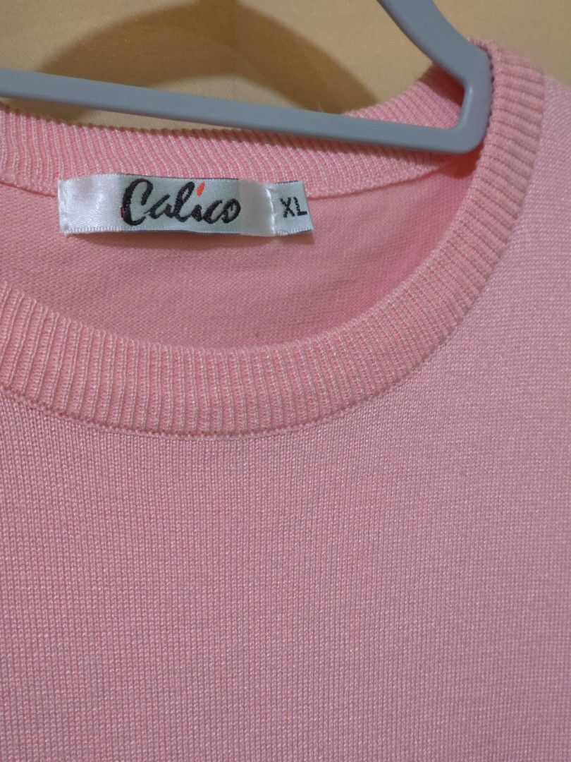 Calico Pink Striped Sweater XL (Category: Blouses) located in Cebu City. Submitted by da_shoppe (Listing ID 1451796688, Image 2). Description: - Pink sweater with grey stripes - Crew neck, short sleeves - Size: XL - Brand: Calico - Ideal for casual wear.