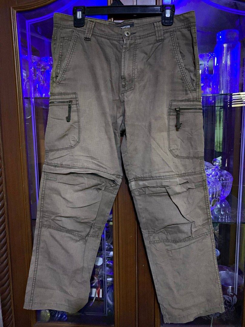 Cargo tactical eiger (Kategori: Bawahan) berada di Jakarta Barat. Dikirim oleh sukatraveling19 (ID iklan 1451775847, Gambar 1). Deskripsi: size. : 33 lp. : 86 cm paha. : 66 cm pjg. : 98 cm ol. : 21 cm.