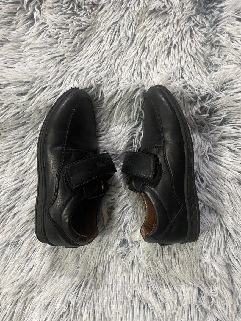 CARS Leather Shoes (Category: Babies & Kids Fashion) located in Mandaluyong City. Submitted by aiztyle (Listing ID 1451751837, Image 3). Description: Disney CARS Black Leather Shoes Size 31 on tag Measurement: Insole 8” Outsole 8.5” Selling LOW! SALE Php300.00 only.