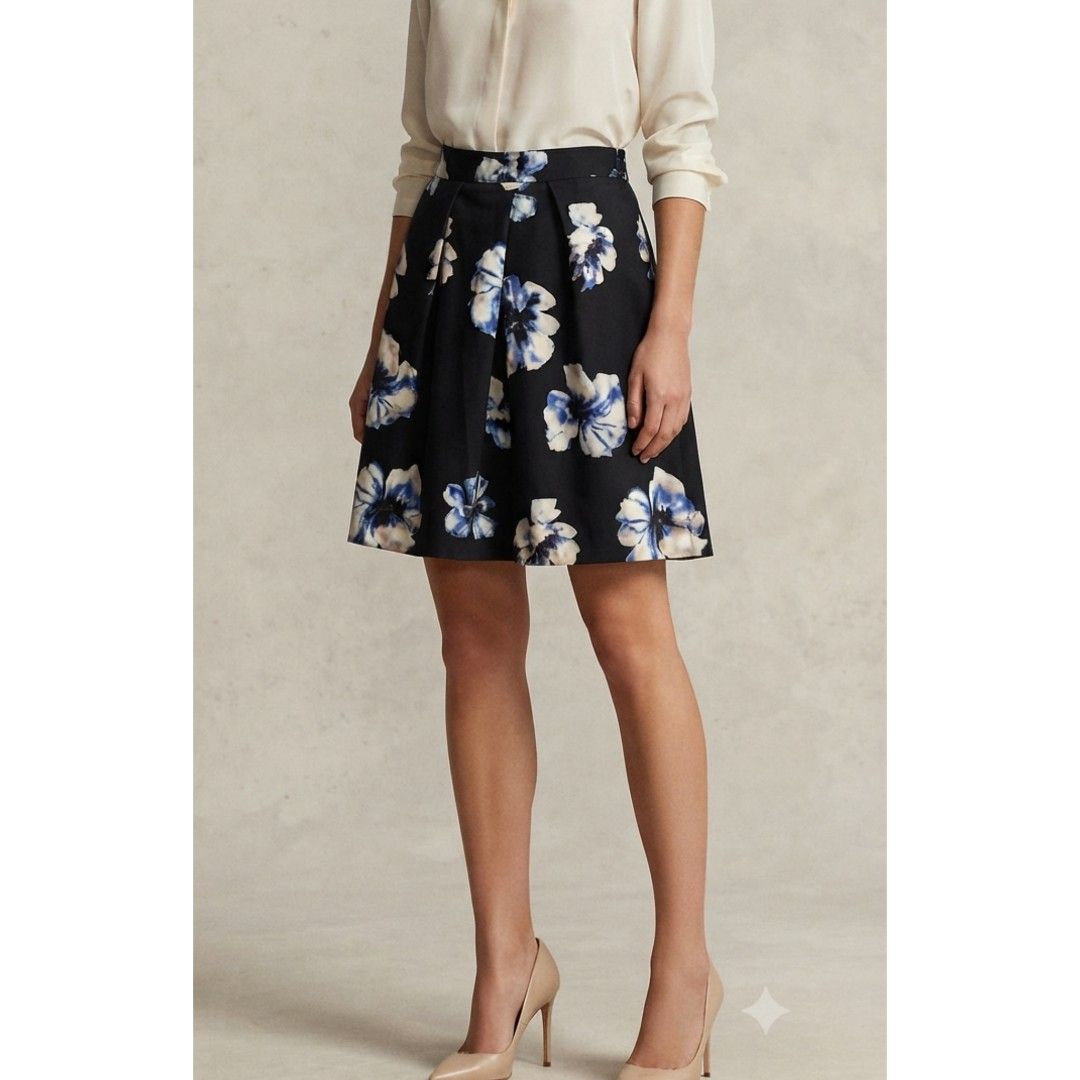 Cecil McBee Floral Pleated Skirt (Category: Skirts) located in Quezon City. Submitted by all_items_50_each (Listing ID 1438395144, Image 1). Description: Cecil McBee Floral Pleated Skirt side zip, lining Size on tag: M Fits 26" Measurements posted for reference 💲ALL ITEMS 50 💰MOP: GCASH ➕Add shipping fee ❌NO rush shipping, meet up, haggling ✔️for rush, use grab/lalamove 🚫NO return, refund, exchange ⚠️Please manage your expectations (used/prelo