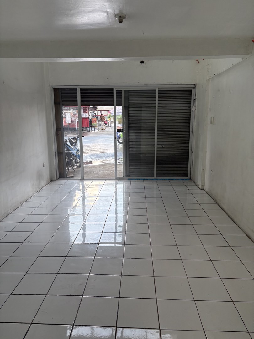 (Category: ) located in . Submitted by charo7777 (Listing ID 1451703963, Image 1). Description: .