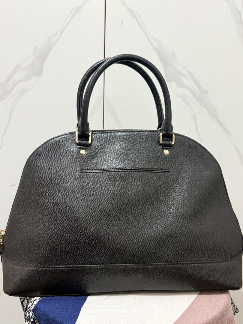 Coach Crossgrain Leather Sierra Satchel (Category: Luxury Bags & Wallets) located in Cavite. Submitted by kaiendred_ (Listing ID 1451889560, Image 2). Description: Pre-loved Authentic Coach Black Leather Sierra Satchel FOR SALE or LAYAWAY 💼 ✅ YKK All Zipper ✅ Coded ✅ Black Tag ✅ Coach Hangtag ✅ Coach All Metal Hardware This pre-loved bag is in excellent overall condition, with only minor sign of gentle use that do not affect its overall appearan