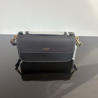 （分類：）位於 。 由 royalrivero 提交（商品編號 1451792167，圖片 1）。簡介： 。