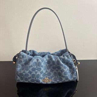 由 valentine.tw (刊登 ID 1451779317，圖片 1) 提交，位於 的 (類別：)，說明：。