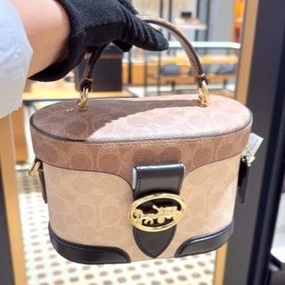 （分類：）位於 。 由 bellezza. 提交（商品編號 1451769425，圖片 1）。簡介： 。
