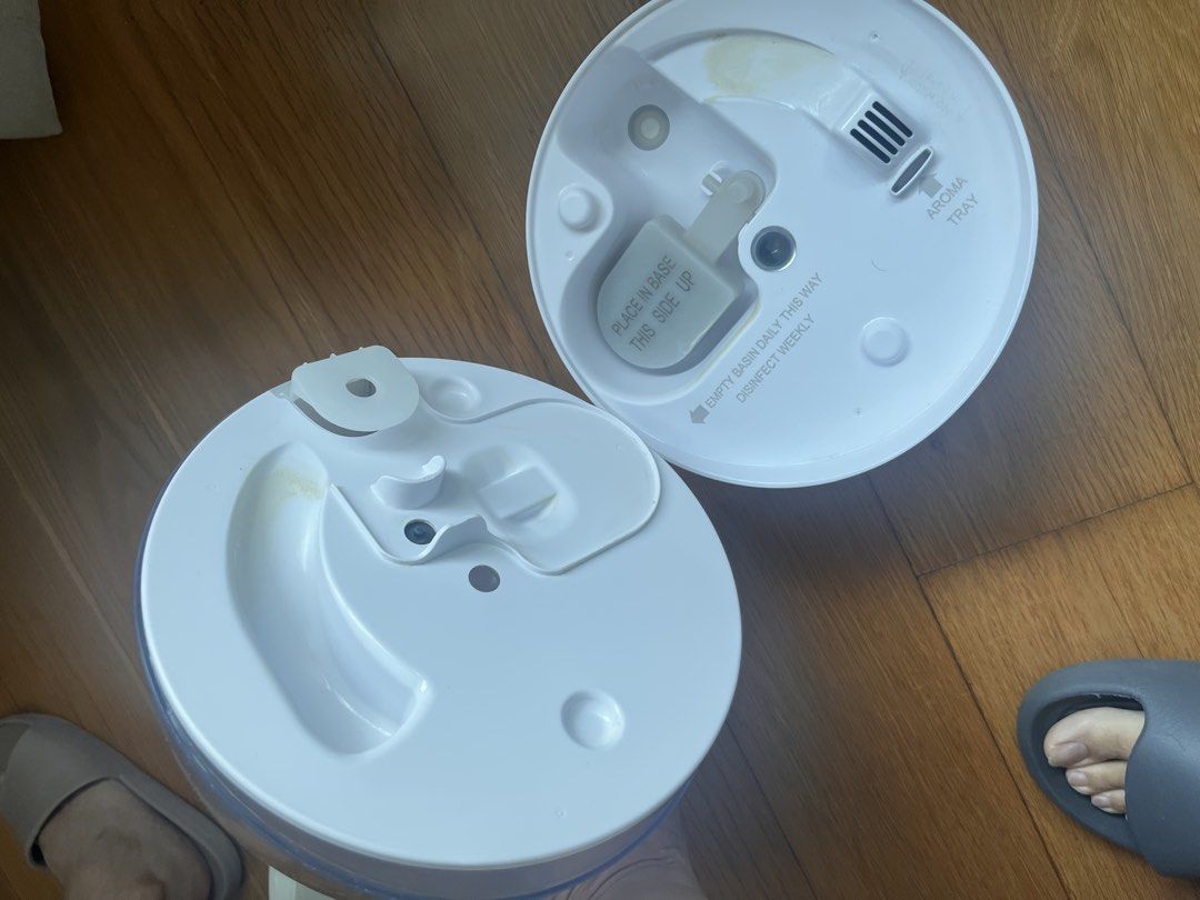 Crane Humidifier with Sound Machine (Category: Air Purifiers & Dehumidifiers) located in Makati City. Submitted by yp_itachi (Listing ID 1451701332, Image 3). Description: Fully functioning Water buildup but cleanable Comes with 3x official aromatherapy sticks Price is negotiable. Rfs: not being used anymore Meetup: Greenbelt, Glorietta MOP: GCash, BDO, BPI Delivery shouldered by buyer.