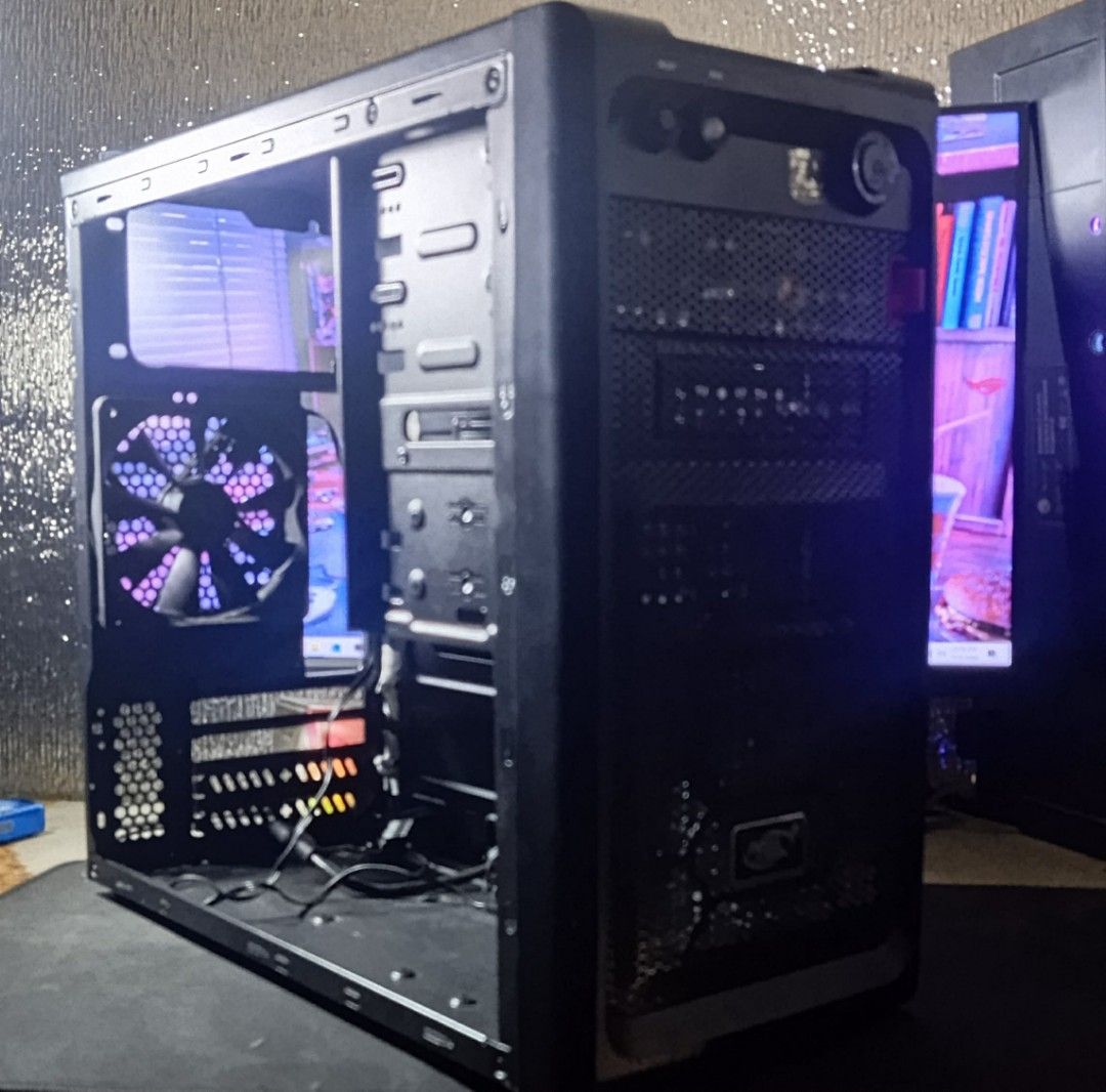 deepcool small case — perfect for sleeper pc builds (rare find) (Category: Computer Parts) located in Quezon City. Submitted by yamuyamu (Listing ID 1451752523, Image 1). Description: price slightly negotiate! :) deepcool small case | perfect for sleeper builds (rare) | w/ NZXT fan | •rare case — hindi na common makakita ng ganito •comes with 1x NZXT 120mm exhaust fan •good condition — no issues •came from my old sleeper build plz note!! small ca