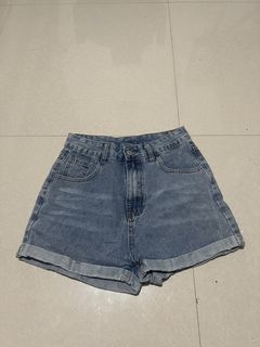 (Category: ) located in . Submitted by uphypeph (Listing ID 1451726675, Image 1). Description: .