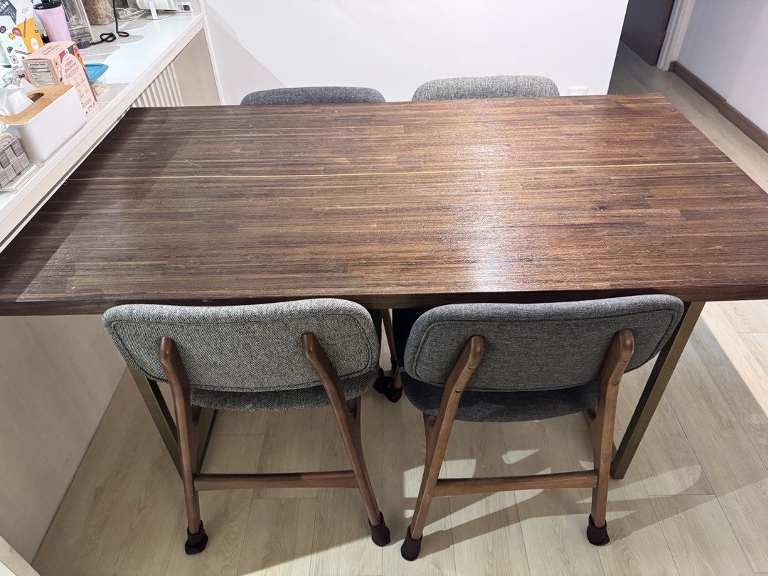 Dining Table set (Category: Tables & Sets) located in Singapore. Submitted by ateamexp (Listing ID 1451847373, Image 1). Description: Selling Dining Table set Bought it from Castlery SG @ $2,200 Table measurement: 160x90cm 2 set of chair (see picture) Self-Collect / Arrange own delivery .
