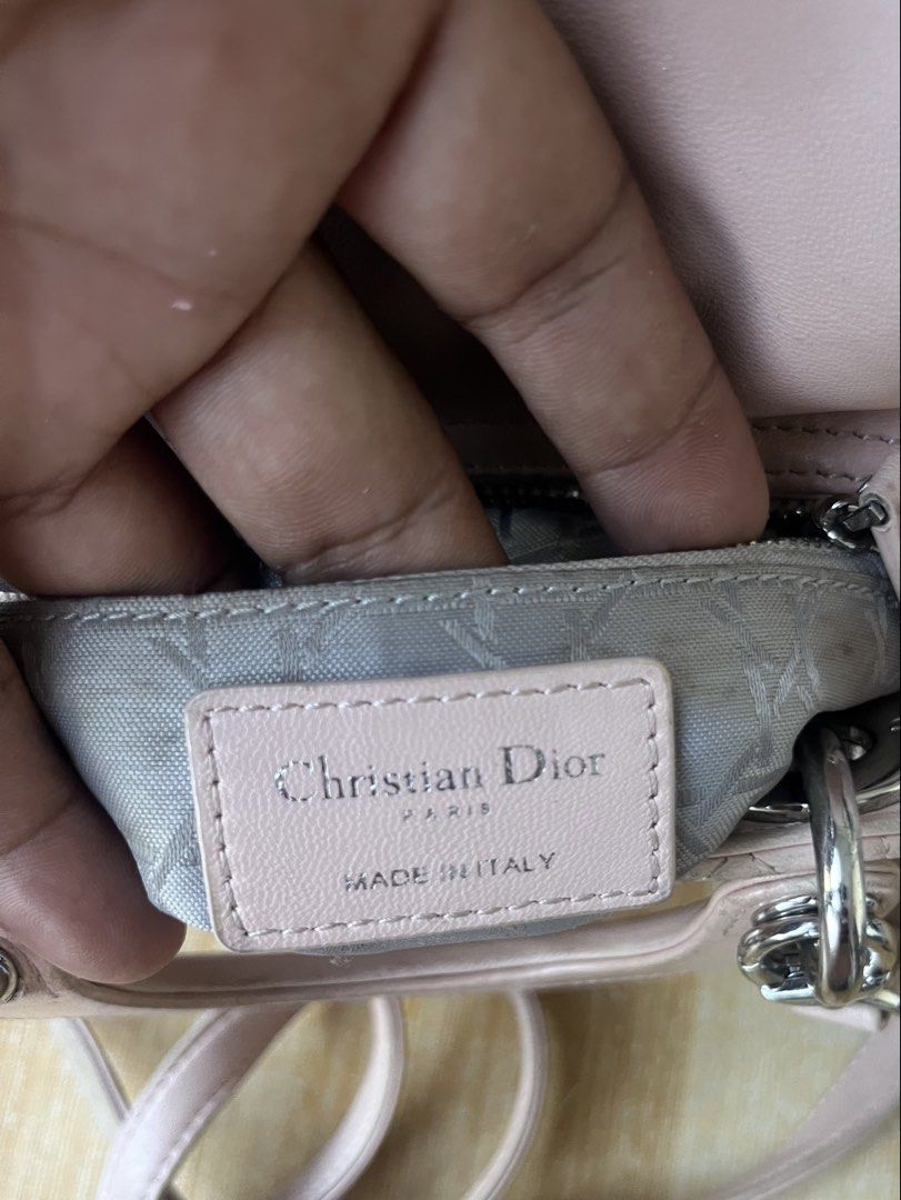 DIOR MINI (Category: Luxury Bags & Wallets) located in Cebu City. Submitted by fierce.vincent (Listing ID 1451854601, Image 3). Description: DIOR MINI BAG GOOD CONDITION CHECK PICTURES 4 THE DETAILS 1399 + SF ONLY.