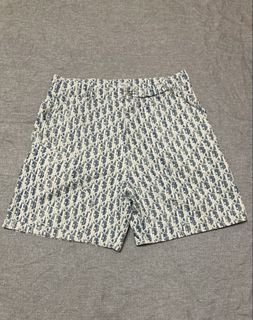 (Category: ) located in . Submitted by deensthrifting (Listing ID 1451845499, Image 1). Description: .