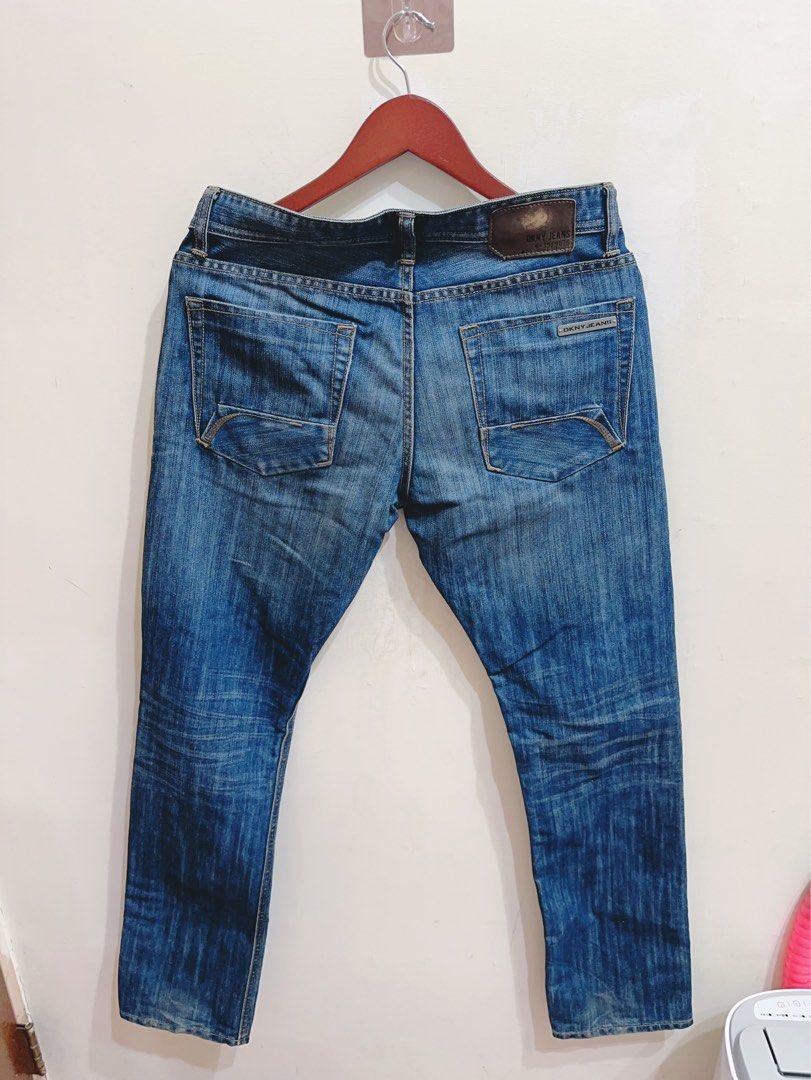 由 maggie291252220 (刊登 ID 1451839106，圖片 3) 提交，位於 台北市 (Taipei) 的 Dkny jeans 牛仔男生褲 二手size:31 (類別：牛仔褲)，說明：Dkny jeans 牛仔男生褲 二手size:31 九成新。