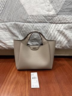 (Category: ) located in . Submitted by luxeeditph (Listing ID 1451896766, Image 1). Description: .