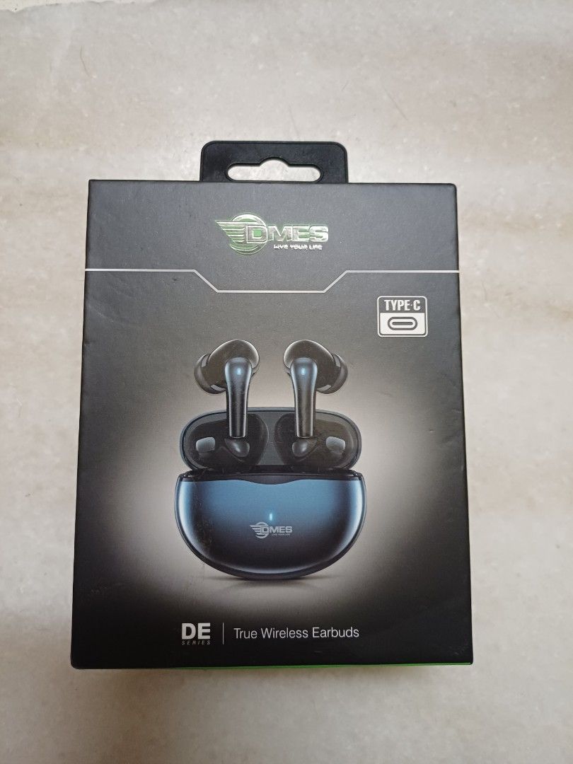 DMES DE3 Plus True Wireless Earbuds Bluetooth 5.3 (Category: Earphones) located in Kuala Lumpur. Submitted by fui.1234 (Listing ID 1451805813, Image 1). Description: Open & check condition only No defects. Pick up/shipping available..