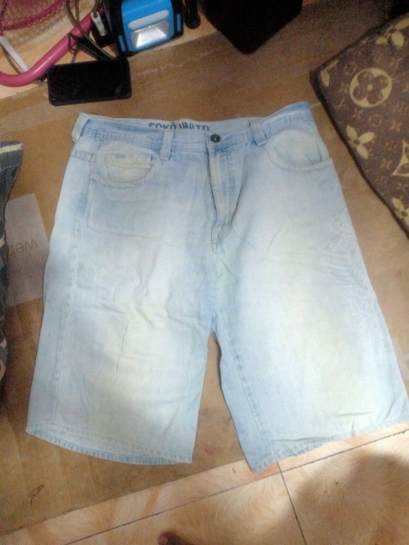Ecko Unltd. Light Wash Denim Shorts (Category: Shorts) located in Muntinlupa City. Submitted by ghost_shop (Listing ID 1451844474, Image 2). Description: - Brand: Ecko Unltd. - Style: Light wash denim shorts - Features: Graphic print on back leg - Material: 100% Cotton - Origin: Made in Vietnam - Occasion: Casual wear.