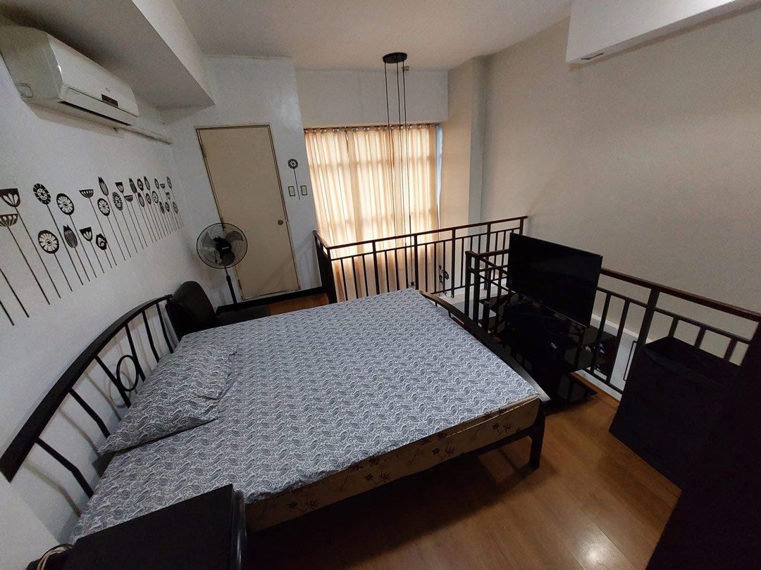 For Rent (Category: Apartments & Condos) located in Paranaque City. Submitted by edogreat (Listing ID 1451865943, Image 3). Description: For Rent - Loft type Fully furnished with terrace. Perfect location, near Greenbelt across Washington Sycip Gardens with a 24hrs convenience store. .