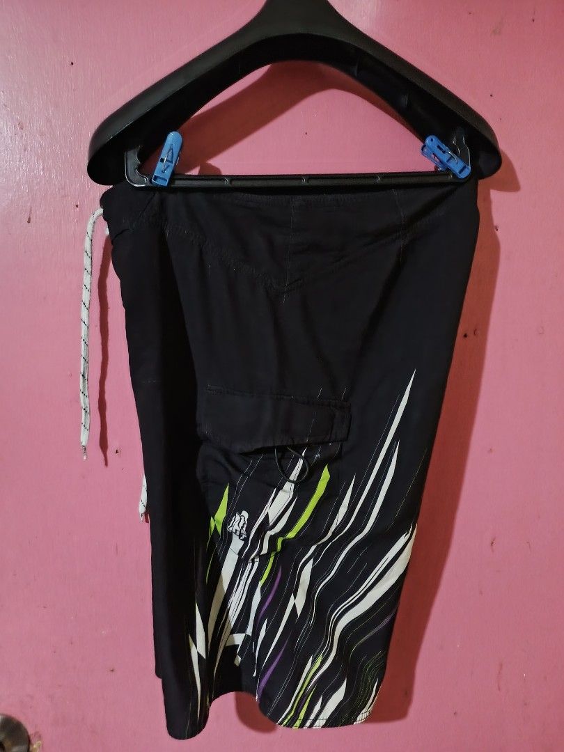 FOX SURFBOARD (Category: Shorts) located in Manila. Submitted by idrian. (Listing ID 1451882053, Image 3). Description: FOX SURFBOARD WAISTLINE - 33 LENGHT - 21 light used.