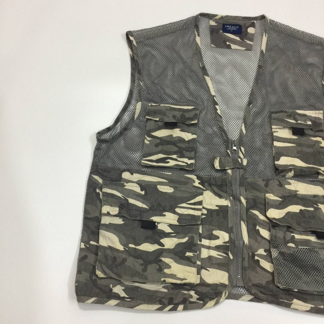 Fresco Multi-pocket Camouflage Vest Width 22 Length 24 (Category: Vests) located in Pagsanjan. Submitted by treasure.thriftph999 (Listing ID 1451766810, Image 3). Description: Fresco Multi-pocket Camouflage Vest Width 22 Length 24 280+SF Dm for fast transaction📩 Pagsanjan,Laguna 4008.