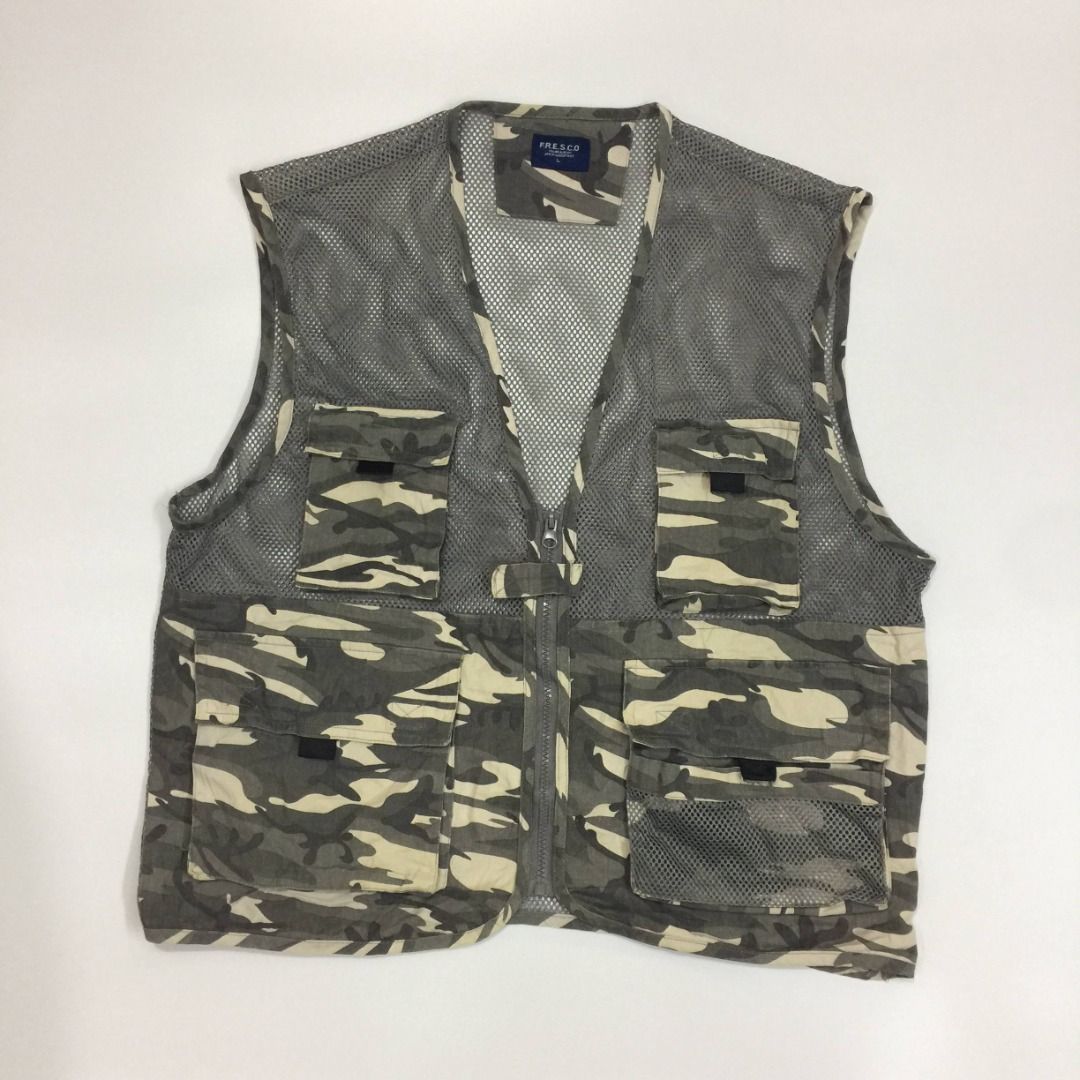 Fresco Multi-pocket Camouflage Vest Width 22 Length 24 (Category: Vests) located in Pagsanjan. Submitted by treasure.thriftph999 (Listing ID 1451766810, Image 1). Description: Fresco Multi-pocket Camouflage Vest Width 22 Length 24 280+SF Dm for fast transaction📩 Pagsanjan,Laguna 4008.