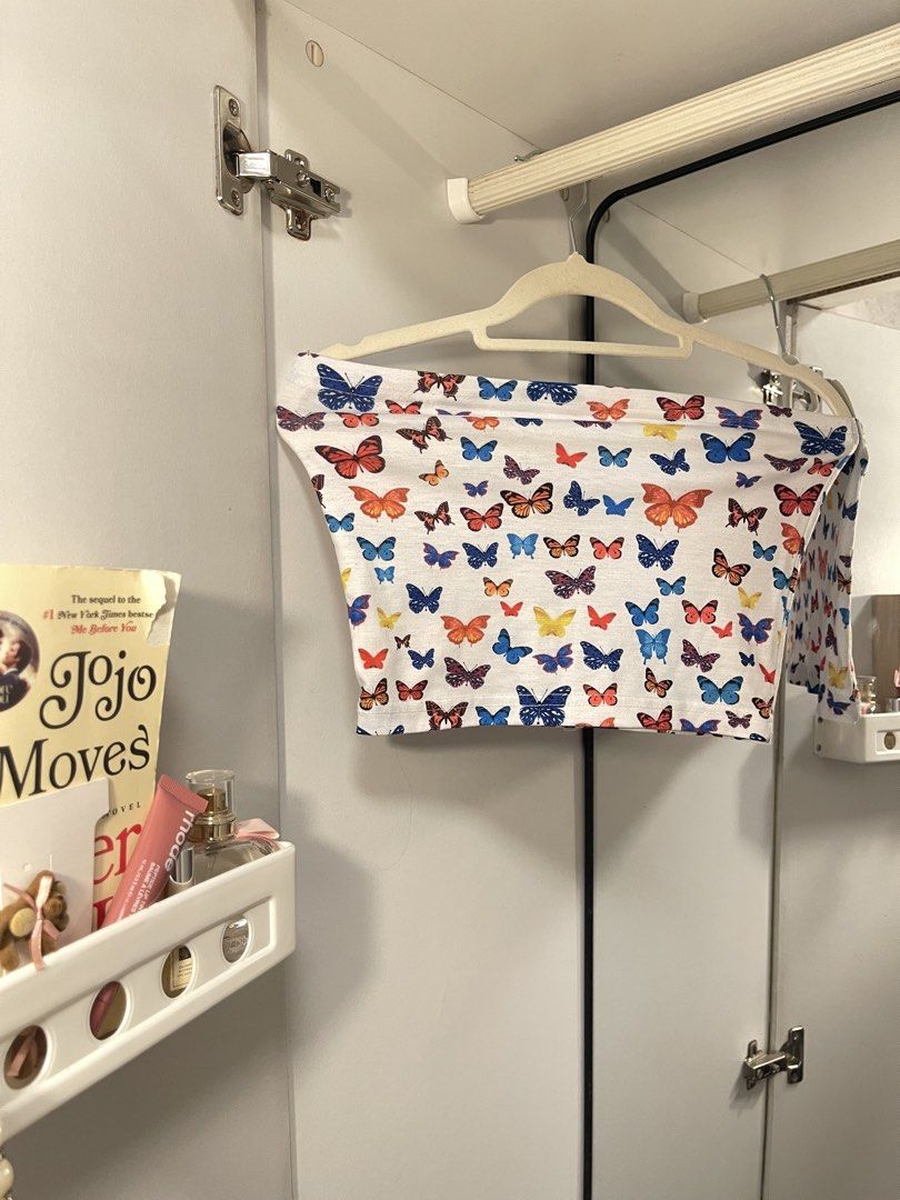 Fudge Rock Butterfly Print Tube (Category: Others Tops) located in Quezon City. Submitted by mire.mnl (Listing ID 1451875007, Image 1). Description: Fits perfectly: Whimsy picnic, Daytime casual size: xs-s - 50 php Reminders • Pieces are pre-loved or thrifted. As such, they may show flaws. • Mire is not responsible for courier‑related delays, losses, or damages. • For legitimacy, see reviews on our Carousell account: @mire.mnl. — Shop Policies We