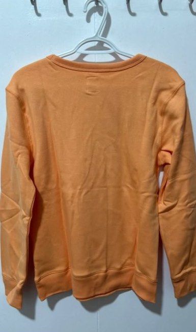 GAP Oversized Orange Sweater Sweathshirt (Category: Longsleeves) located in Cabanatuan. Submitted by wompywompy (Listing ID 1451868712, Image 2). Description: .