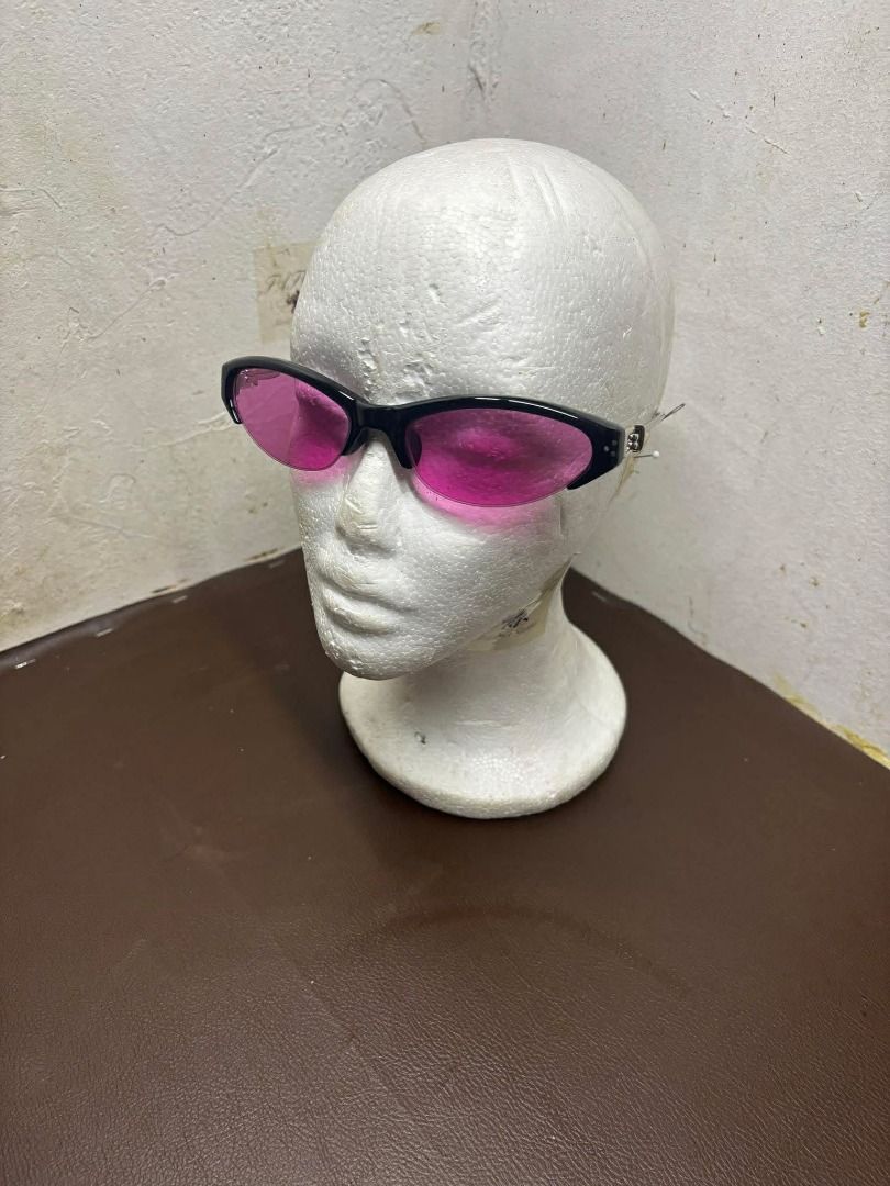 GENTLE MONSTER Tweed 01(V) (Category: Baby Monitors) located in Bacoor. Submitted by fafofa (Listing ID 1451789823, Image 2). Description: GENTLE MONSTER Tweed 01(V) DETAILS Cat-Eye Sunglasses in Black Mixed Materials Bouquet Collection Black Mixed Frame Purple Lenses Cat-eye Shape Lenses Block 99.9% of UV Rays Manufacturer & Importer: IICOMBINED CO., LTD. Country of Manufacturer : China Not eligible for fitting customization +400 for all the inc