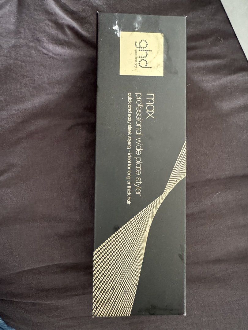GHD Max Professional Wide Plate Styler (Category: Hair) located in Makati City. Submitted by tinkerboy (Listing ID 1451704535, Image 2). Description: - GHD Max Professional Wide Plate Styler - Perfect for long or thick hair - Achieve quick and easy sleek styling - Get smooth, salon-quality results at home - Comes in original box.