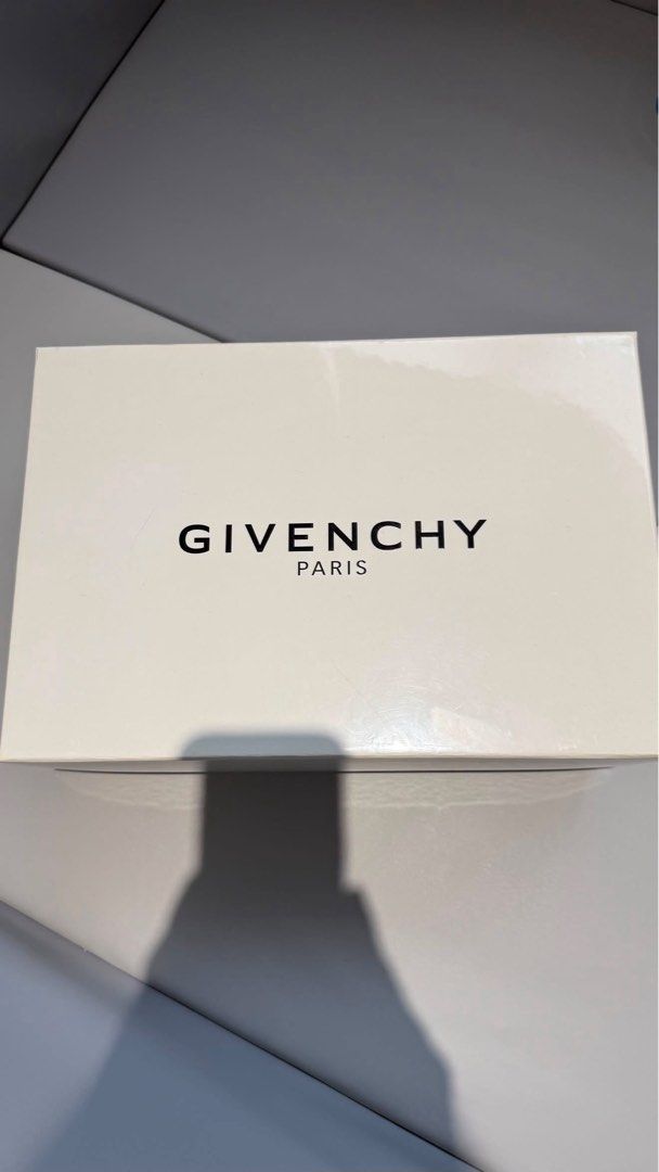 Givenchy belt bag (Category: Luxury Bags & Wallets) located in Rizal. Submitted by ms.shade (Listing ID 1451774829, Image 1). Description: - Authentic GIVENCHY belt - Comes with dust bag - Ideal for daily use or travel.