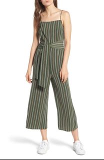 (Category: ) located in . Submitted by hipsterwardrobe90 (Listing ID 1451796272, Image 1). Description: .