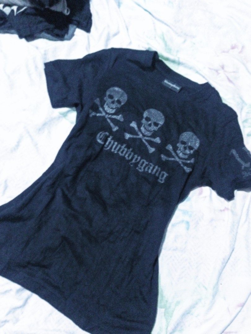 Grunge, Emo, Y2k skull black statement tee (Category: Shirts) located in Agoo. Submitted by sourceph (Listing ID 1451862267, Image 1). Description: balright.