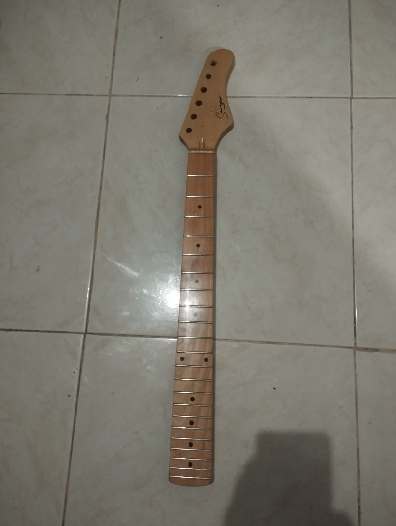 guitar neck (Category: Musical Instruments) located in Caloocan City. Submitted by nashandrei57709 (Listing ID 1451824572, Image 1). Description: .