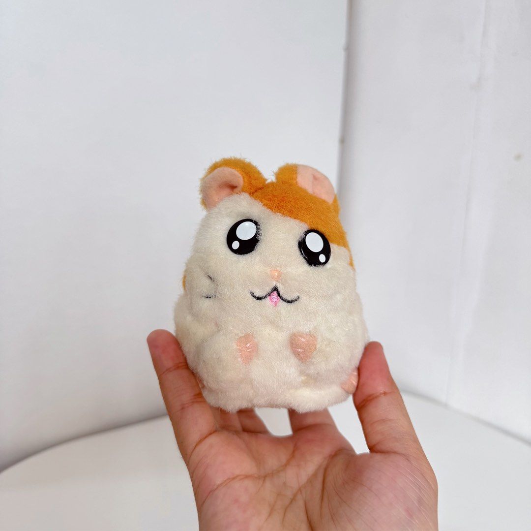 Hamtaro Epoch 2000 Plush (Category: Plushies & Soft Toys) located in Manila. Submitted by ashyyel_ (Listing ID 1451884757, Image 1). Description: need to replace battery .
