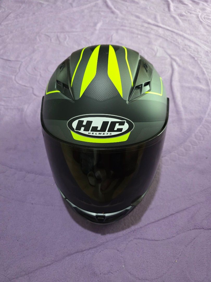 HJC CS-15 (Category: Other Sports Equipment and Supplies) located in Shah Alam. Submitted by ammaricochet17 (Listing ID 1451852142, Image 2). Description: BEST DEAL IN TOWN NEGO TILL LETGO!! HELMET KESAYANGAN -Size M - HJC motorcycle helmet - Matte black with bright yellow accents - Comes with a dark tinted visor - Advanced polycarbonate composite shell - Clean interior padding - Intact strap - Ready for your next ride.