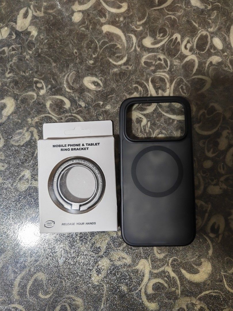 Honor 600 pro casing (Category: Cases & Sleeves) located in Singapore. Submitted by alancome (Listing ID 1451853721, Image 1). Description: Casing with ring bracket together for $10..