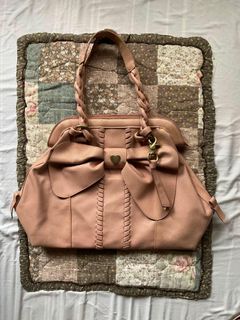 (Category: ) located in . Submitted by hermosa.lunevx (Listing ID 1451839143, Image 1). Description: .