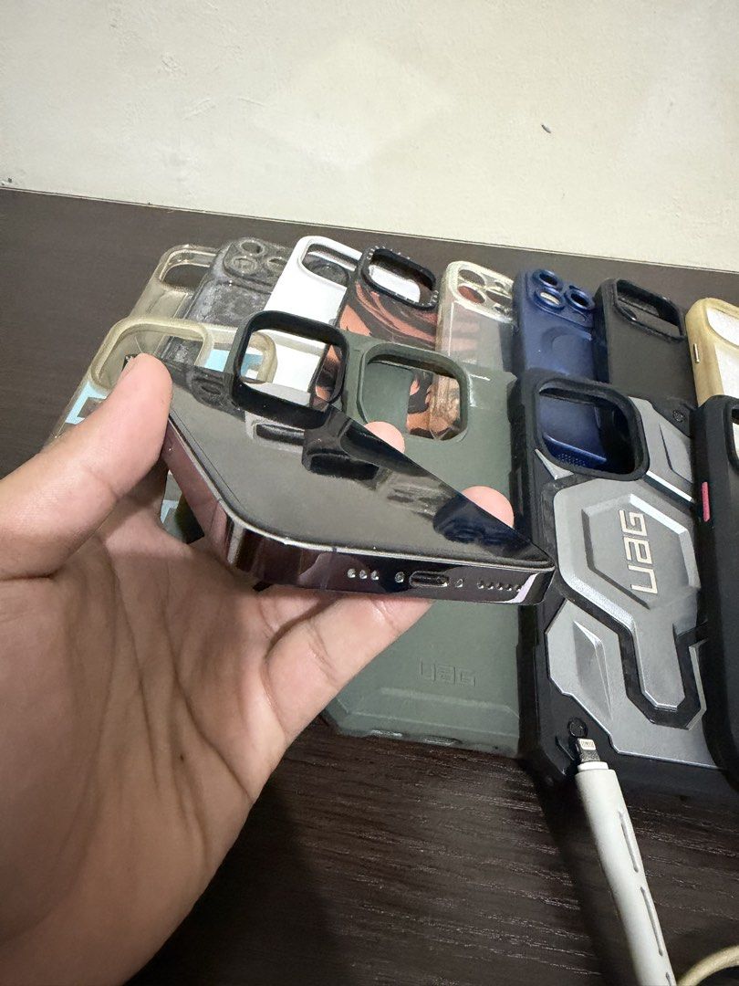 Iphone 14 Pro Deep Purple (Category: iPhone 14 Series) located in Caloocan City. Submitted by hanshernaeziii (Listing ID 1451728250, Image 3). Description: Iphone 14 Pro 128gb 79BH Openline Very Good Condition Unit and Cord only Personal Used With a lot of cases Tempered Installed North Caloocan/Qc meetups.