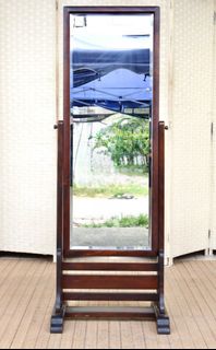(Category: ) located in . Submitted by FurnitureGallery (Listing ID 1451823776, Image 1). Description: .
