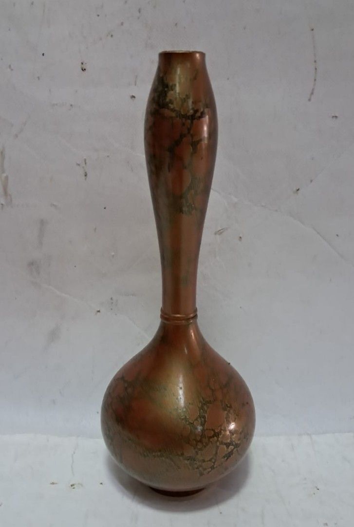 JAPANESE BRONZE vtg red enamel faux marble vase mcm art table sculpture (Category: Vases & Decorative Bowls) located in Johor Bahru. Submitted by siong7099954838 (Listing ID 1451709236, Image 1). Description: JAPANESE BRONZE vtg red enamel faux marble vase mcm art table sculpture.