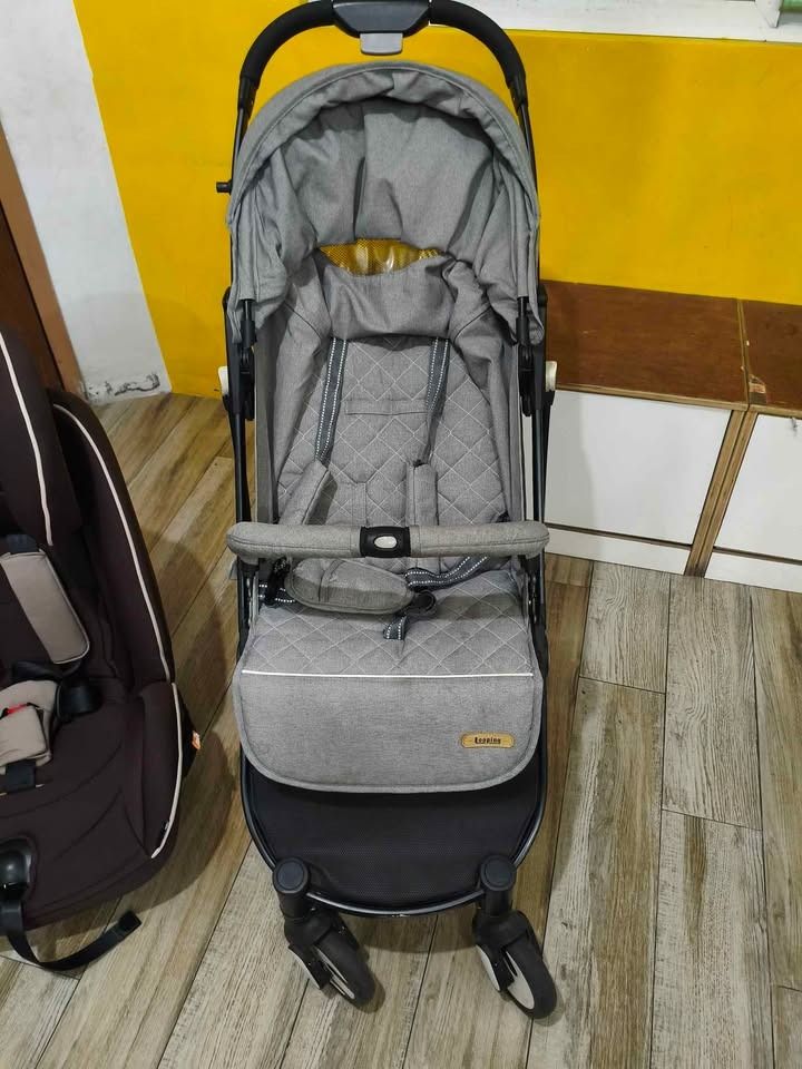 Joie Stages Car Seat Looping Squizz 2 Stroller (Category: Car Seats) located in Manila. Submitted by ricpel12 (Listing ID 1451732408, Image 3). Description: Joie Stages Car Seat - up to 36 kgs - 5k Looping Squizz 2 Stroller 5k Both in good condition. Take both for 9k.