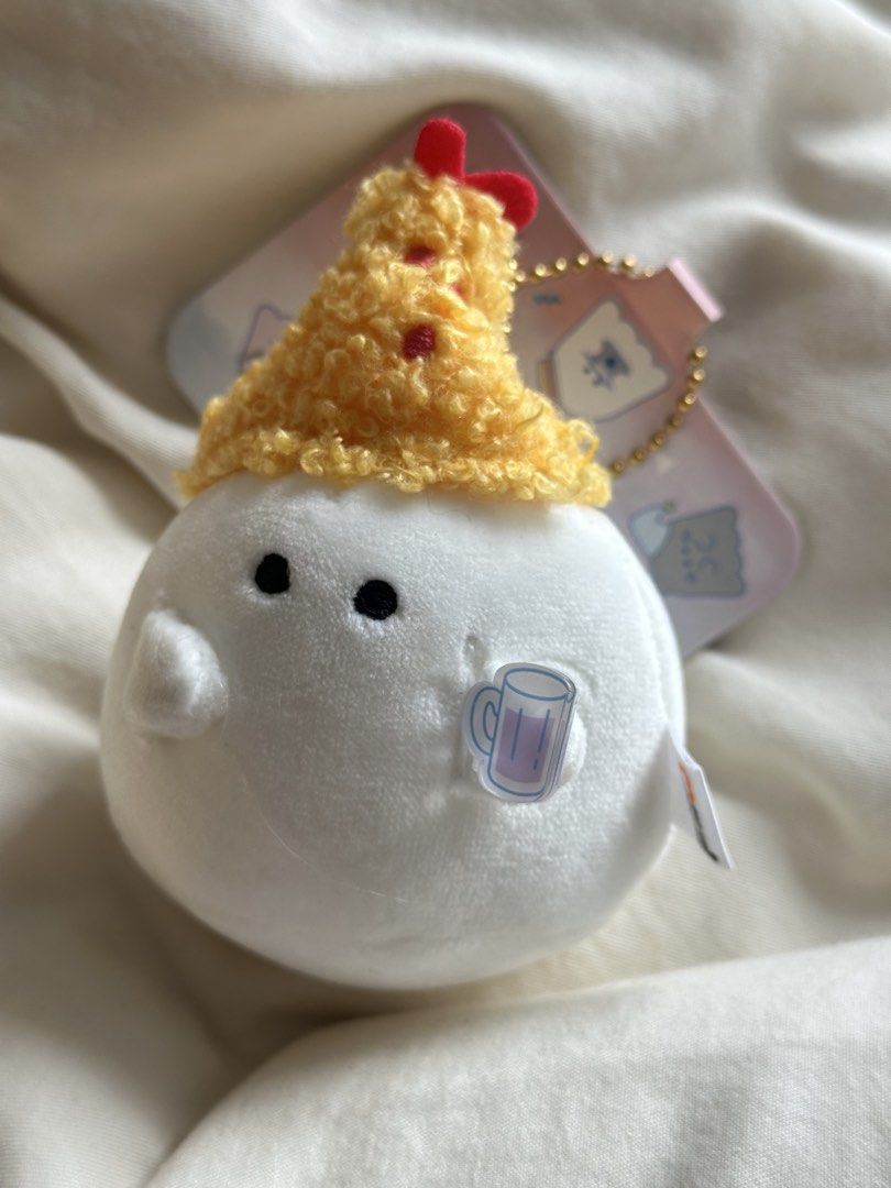Keychains (Category: Character Goods) located in Singapore. Submitted by t69kvt2mwk34810 (Listing ID 1451754069, Image 3). Description: ALL 100% new $5 each $3 each if take all or 3 n above .