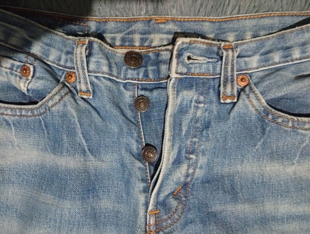LEVI'S JEANS 🔥 (Category: Jeans) located in Quezon City. Submitted by patthrift (Listing ID 1451800074, Image 2). Description: - Classic Levi's Jeans - Blue Wash - Button Fly Closure - Size: 30 Waist, 37 Length - Material: 100% Cotton - Ideal for Everyday Wear - Care Instructions: Wash separately before wearing.